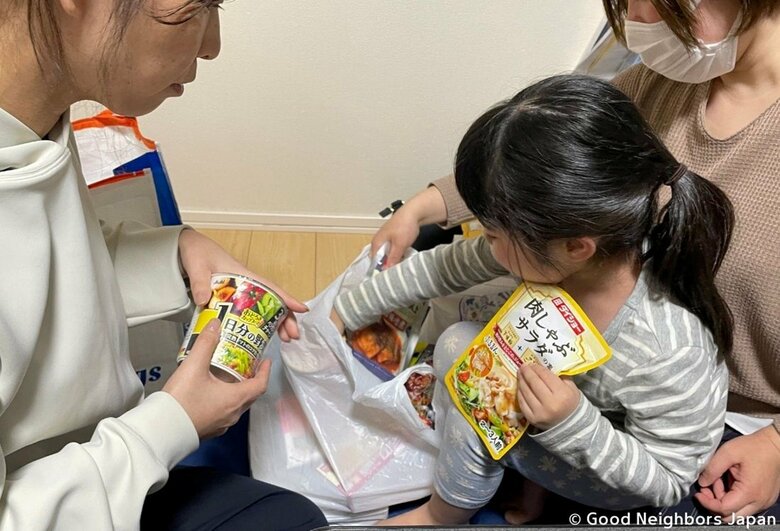 「230円の社食も高い」 当事者が語る、“今起きている”貧困の実態 フルタイム就労でも低収入、食を諦める母――困窮する親子の暮らしとは? 【ひとり親家庭の声】