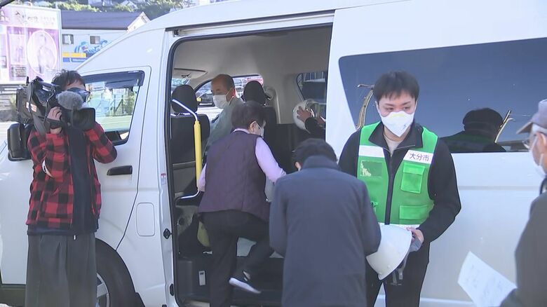 大分市大規模火災　被災者がバスで自宅へ　規制された区域内に「現実受け止められない」大分｜FNNプライムオンライン
