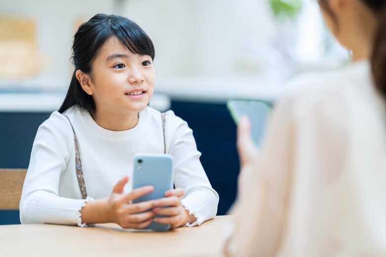 子どもの意見を尊重しながらスマホのルールを決めよう（画像：イメージ）