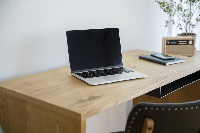 整理整頓されたデスク（画像：イメージ）