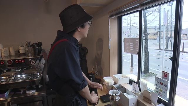 駅前にある店舗　復興を見守る