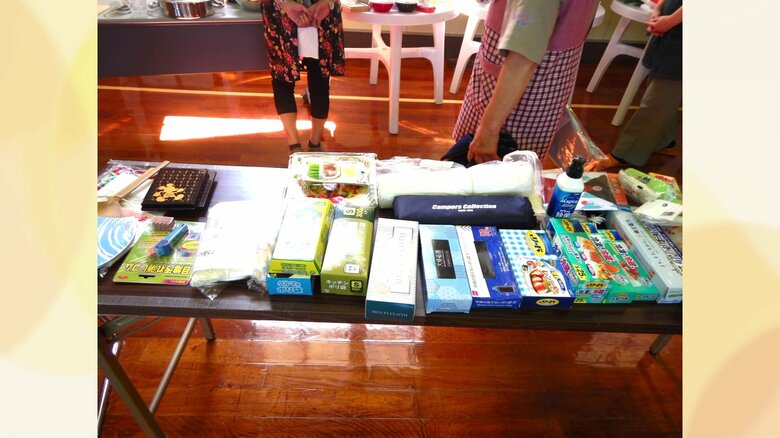 食料品や衣料品に加え、様々な日用品など生活に必要な幅広い物資が届けられた