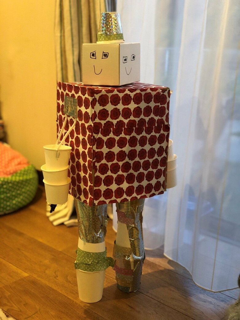 息子さんの作品　題名：優しいロボ