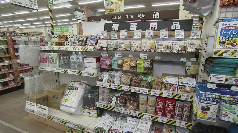 備蓄用の食料を買い求める人が増加