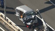 阪和道で軽自動車にトラック追突　70代女性が死亡　渋滞で停車中、3台絡む事故　トラック運転手の男逮捕「眠気でウトウト」