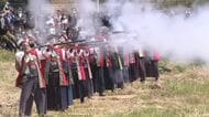 迫力満点　徳川軍・武田軍攻防の地で火縄銃の演武披露