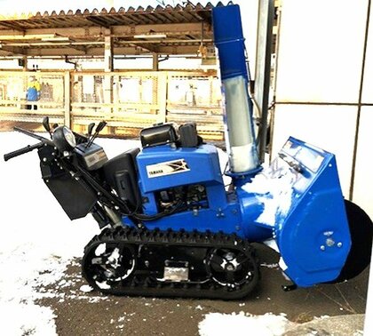 【駅のホームから除雪機が落下】列車に運休や遅れ―幸い接触事故やケガ人の発生なし―壁にぶつかりそうになり慌てて回避したところ転落か―冬のJR南千歳駅で珍事〈北海道千歳市〉