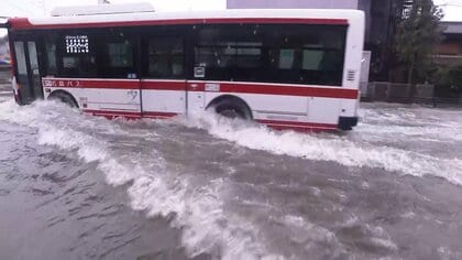 愛知で帰宅時間帯に「線状降水帯」　納車4日目の新車が…動かなくなった車複数台　栄駅構内も水浸しに