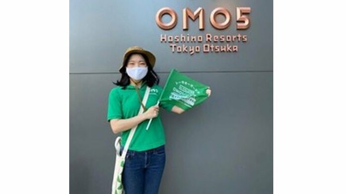 都内にあるOMO5東京大塚では、街のガイド役がつくアクティビティ「都電さんぽ」を提供