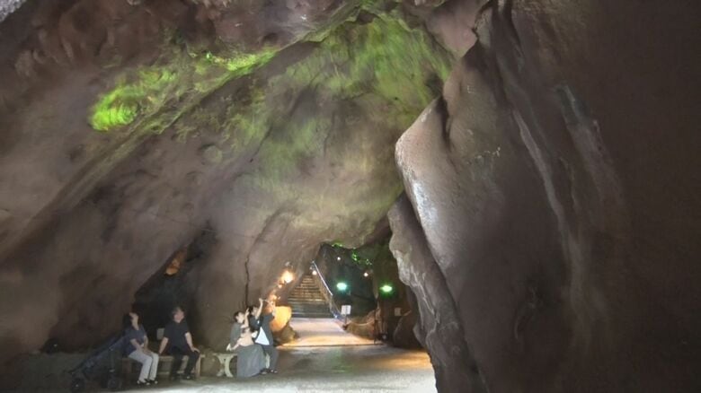 まるで世界遺産・佐渡金山の入口？ 佐渡市の観光地の洞窟入口に金山を模した新たなゲート登場　新潟｜FNNプライムオンライン