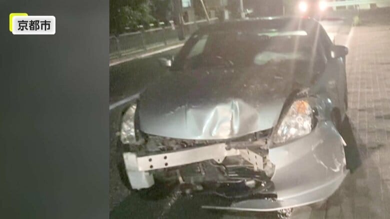 【独自】「エアバッグも出て顔面血まみれ…」民家に突っ込んだ車が電柱にも衝突…数百メートル蛇行運転し一時逃走も　酒気帯び運転か　京都市｜FNNプライムオンライン