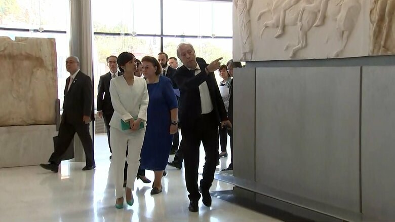 【速報】佳子さまがアクロポリス博物館視察　ギリシャ訪問2日目は白いパンツスーツの装い｜FNNプライムオンライン