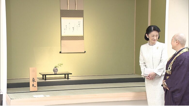 「心が癒やされますね」紀子さま生け花展に　小室眞子さんのお印「モッコウバラ」の作品など鑑賞｜FNNプライムオンライン