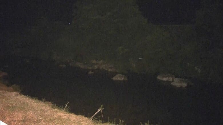 川で「人が木に引っかかっている」鮎釣りに来ていたとみられる72歳男性が溺れて死亡 雨の影響で水量多く｜FNNプライムオンライン