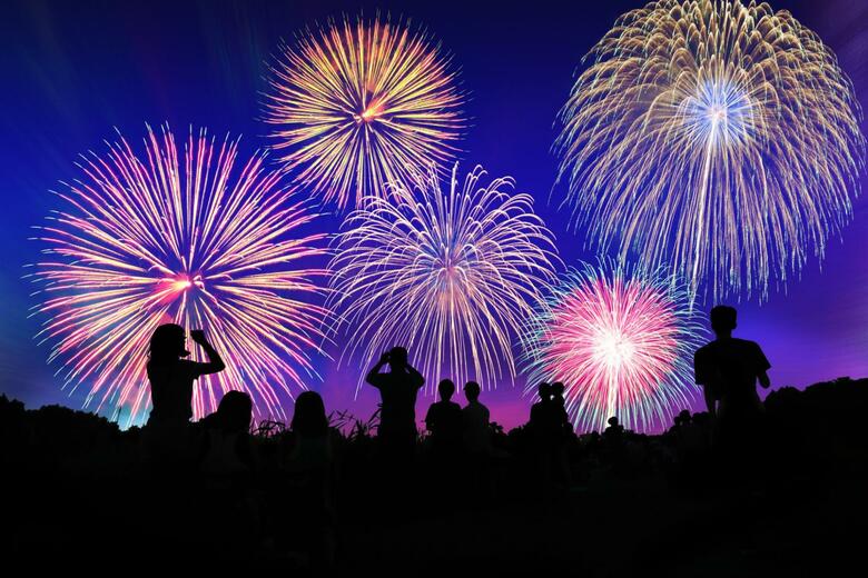 【人気の花火大会ランキング】すごいと思う花火大会を成人男女200人に調査