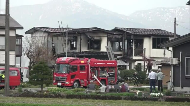 「建物が燃えている」新潟・魚沼市で住宅全焼・１人死亡　７５歳男性と連絡とれず｜FNNプライムオンライン