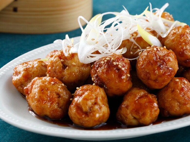 はんぺんのふわふわ照り焼き鶏団子(提供:紀文食品)