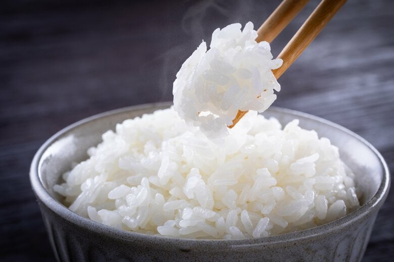 ご飯の量は上手にコントロールを（画像：イメージ）