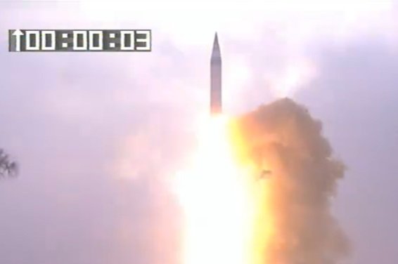 インド国産アグニ-5弾道ミサイル発射試験(2015年1月31日・DRDO公式動画より)