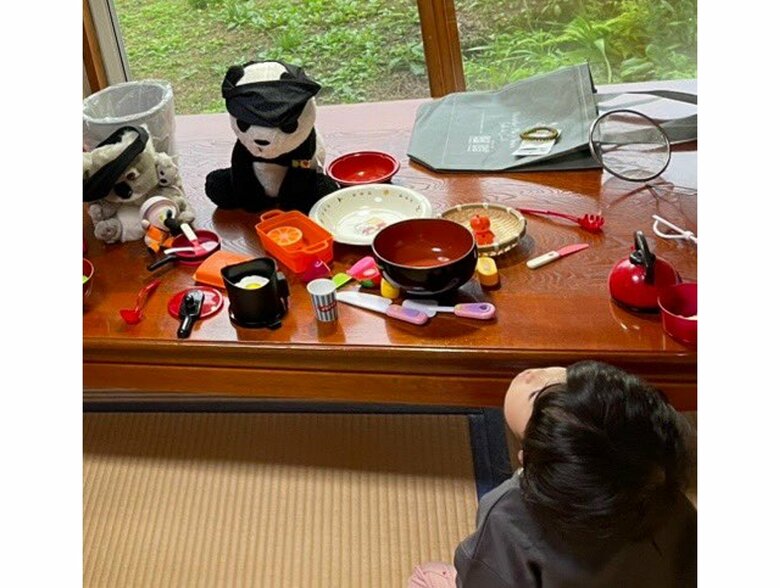 見上げてポカーン（提供：やきちゃんさん）