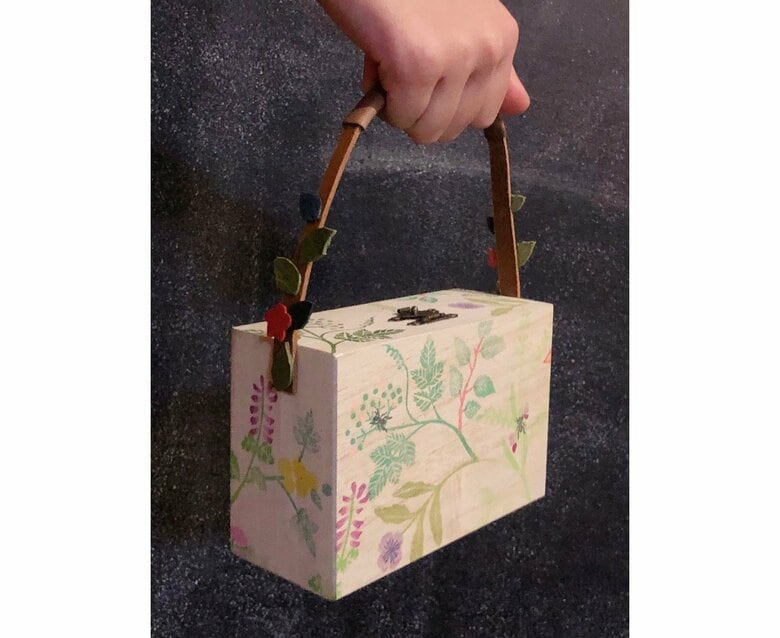 木箱のバッグ（提供：あるる工作会社さん）