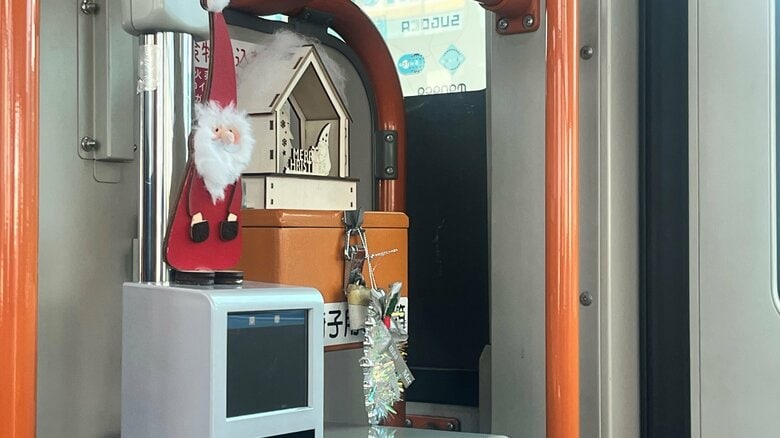 早速、サンタさんが出迎えてくれる