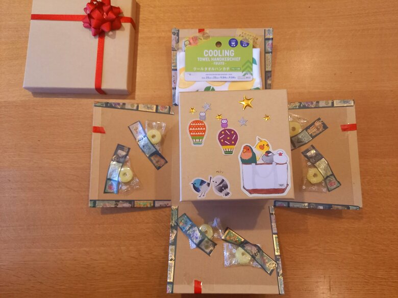 マトリョーシカのように次々とプレゼントが現れる！