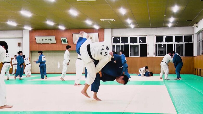 鮮やかに内股を決める永瀬