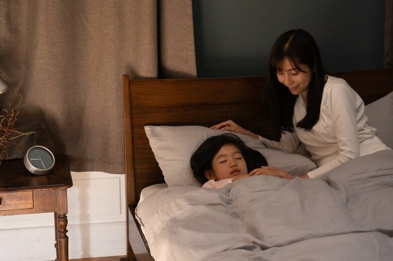 子どもには安心させる時間をつくることが重要（画像はイメージ）