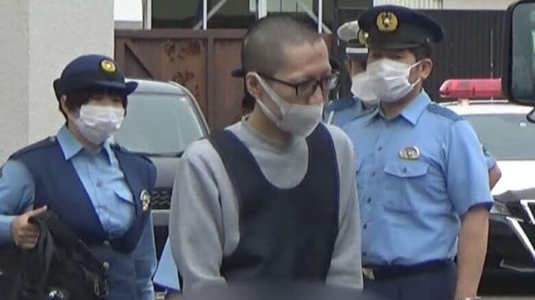 送検される石川容疑者　仙台東警察署　8月1日午前