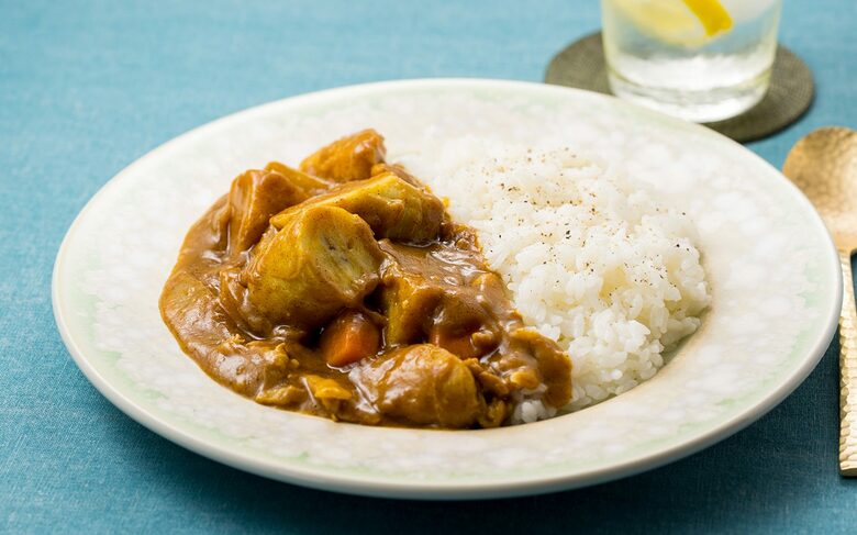 “青バナナのカレー”（提供：ドール）