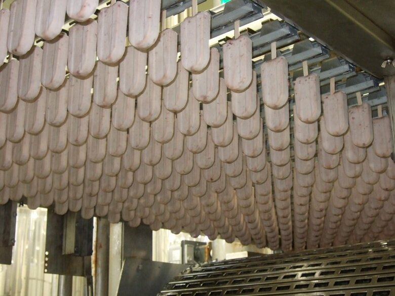 あずきバー製造工程の様子