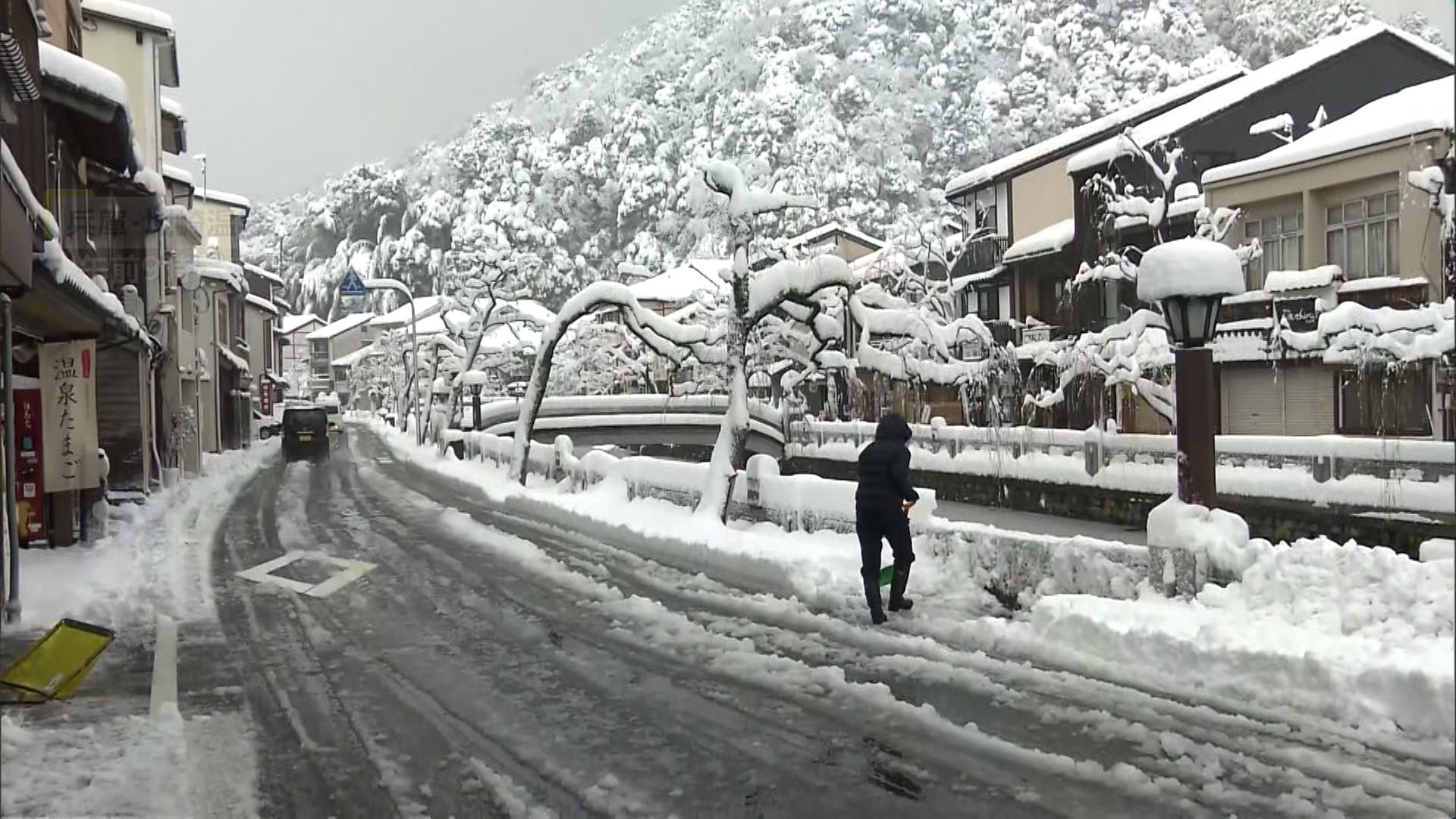 東北道でホワイトアウト、石川ではスリップ事故96件…最強・最長寒波で各地混乱 23日は日本海側中心に大雪の見込み