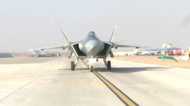 中国国産ステルス戦闘機J-20、実戦配備の思惑と影響
