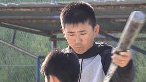 右腕が不自由な熱血教師“マッキー先生” 野球を通して学んだ教師生活8年目の決意