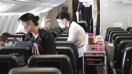 苦境に立つ航空業界　欧州便に搭乗した記者が見た機内の知られざる徹底感染予防策
