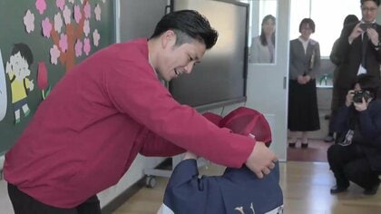 プロ野球「楽天」がチームの帽子を新1年生にプレゼント　岩手県内7016人対象