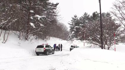 高湯温泉近くの山で行方不明となった3人のうち倒れた2人発見　源泉付近に滞留する有毒ガスに巻き込まれたか　福島市