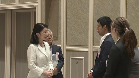 紀子さま　子育ての息抜きは「朝は盛り上げる曲をかけて子供たちを起こして一緒に一日を楽しく」　若い研究員と交流