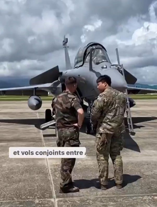 昨年日本訪問前に韓国に立ち寄った仏ラファールB戦闘機(仏空軍公式フェイスブックより)