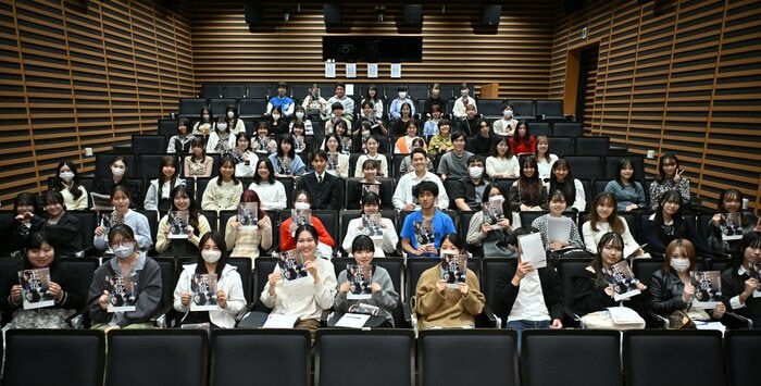 集まった学生たち
