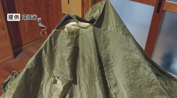 テントが破られる 提供:環境省