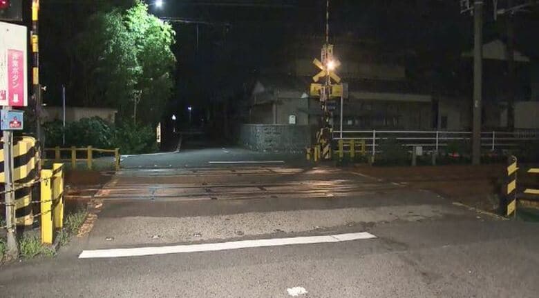 運転士「人が列車の正面に…」踏切で14歳男子中学生が急行電車にはねられ死亡 上下線で一時運転見合わせ｜FNNプライムオンライン