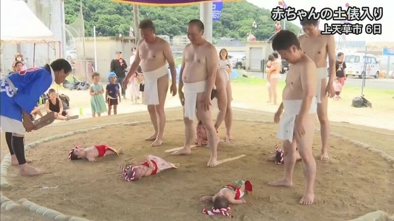 土俵に上がったのは…15人の赤ちゃん！「元気に育って」伝統の土俵入り 無病息災や大漁願い【熊本発】｜FNNプライムオンライン