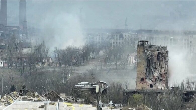 ロシア軍に攻撃されるマリウポリ