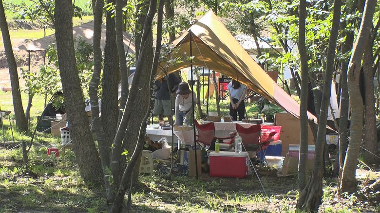 キャンプ場「SLOW PADDOK」（新潟県胎内市）