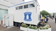 “動くコンビニ”災害時に活用へ　ローソンがトレーラーハウス型店舗