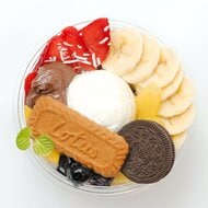 濃厚アサイーと自家製グリークヨーグルトの新感覚スイーツ　大須のキッチンカーで楽しむ健康デザート