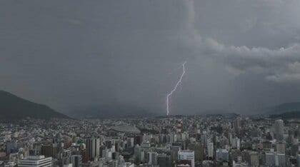 福岡で落雷や竜巻、急な強い雨に注意を　11日昼前から夕方にかけて　大気の状態が非常に不安定に　気象台が呼びかけ