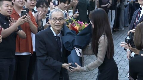 ノーベル賞・硤合さん 学生が祝福　後進に「自信持って研究を」